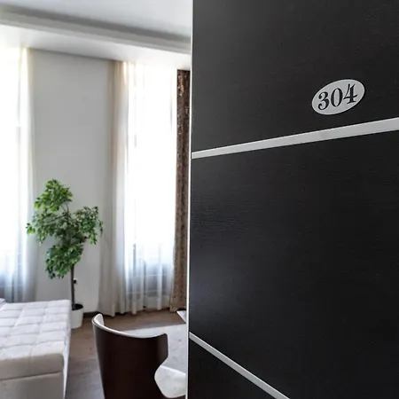 Aparthotel Astral *