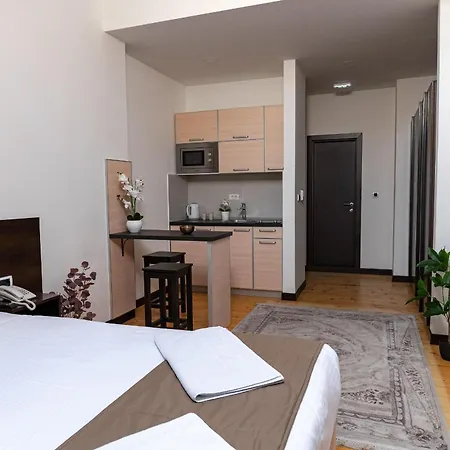 Aparthotel Astral *